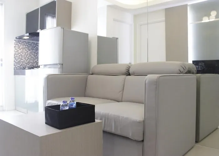 Chic And Comfy 2Br Apartment At Parahyangan Residence Near Unpar By Travelio