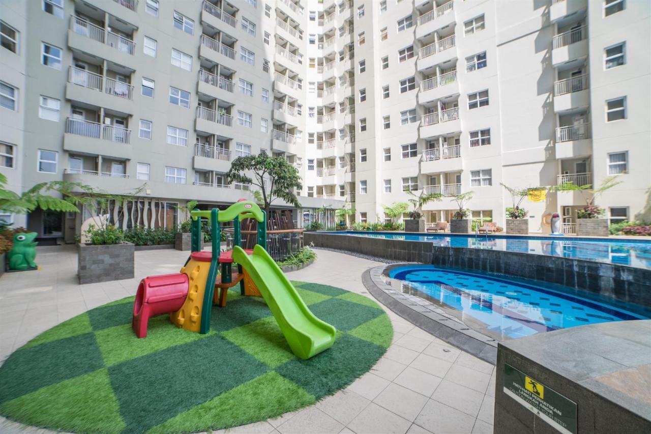 Chic And Comfy 2br At Parahyangan Near Unpar By Travelio Apartemen *