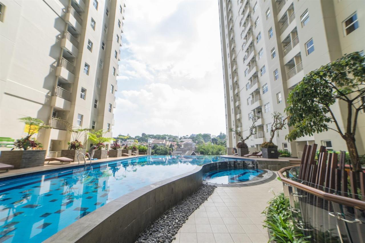 Apartemen Chic And Comfy 2br At Parahyangan Near Unpar By Travelio